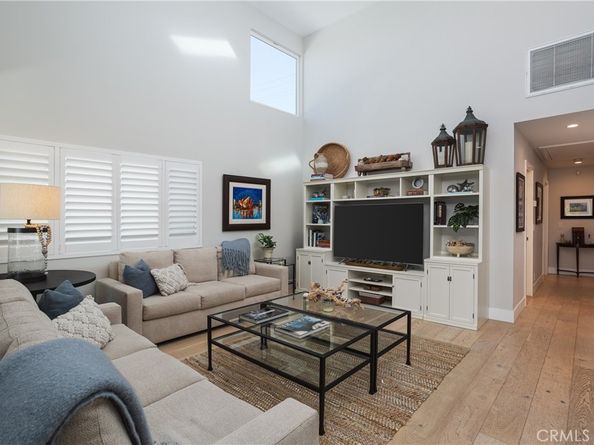410 1/2 Poinsettia Avenue, Corona Del Mar CA 92625