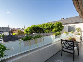 410 1/2 Poinsettia Avenue, Corona Del Mar CA 92625