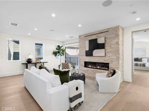 516 1/2 Larkspur (Rear Home) Avenue, Corona Del Mar CA 92625