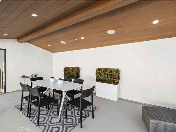 516 1/2 Larkspur (Rear Home) Avenue, Corona Del Mar CA 92625