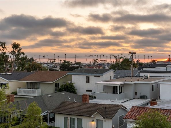 516 1/2 Larkspur (Rear Home) Avenue, Corona Del Mar CA 92625