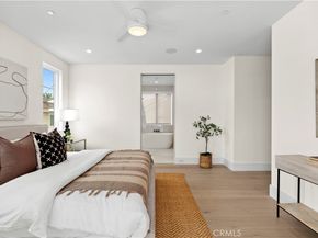516 1/2 Larkspur (Rear Home) Avenue, Corona Del Mar CA 92625