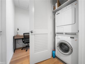 877 Francisco Street 2503, Los Angeles CA 90017