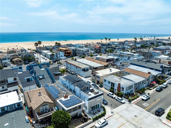 825 W Bay Avenue B, Newport Beach CA 92661