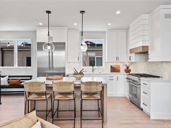 825 W Bay Avenue B, Newport Beach CA 92661