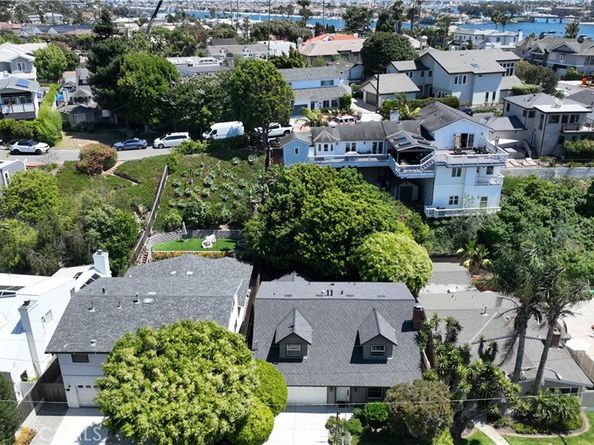 316 Catalina Drive, Newport Beach CA 92663