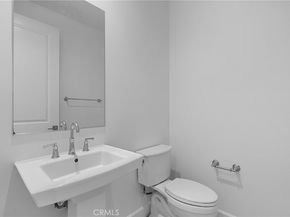 82 Meander Street, Irvine CA 92620