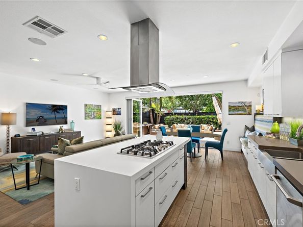 1289 Westreef, Costa Mesa CA 92627