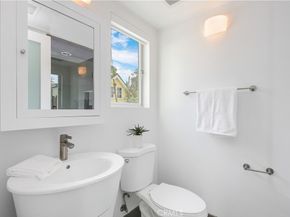 2618 Cove Street, Corona Del Mar CA 92625