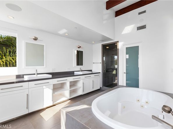 2618 Cove Street, Corona Del Mar CA 92625