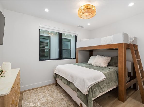 128 39th, Newport Beach CA 92663