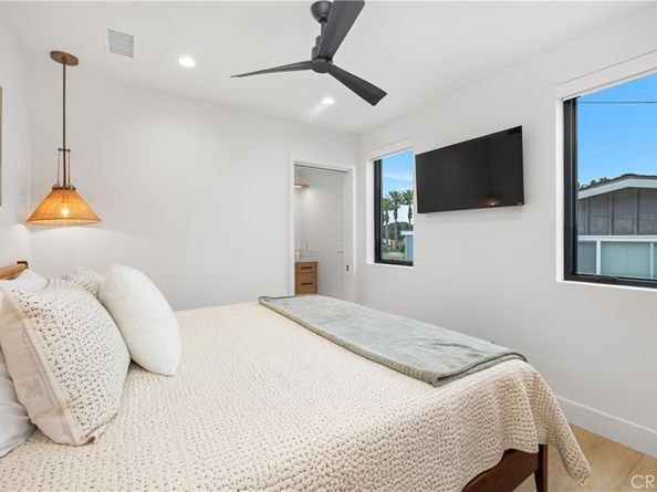 128 39th, Newport Beach CA 92663