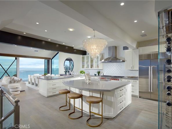 33 Bay Drive, Laguna Beach CA 92651