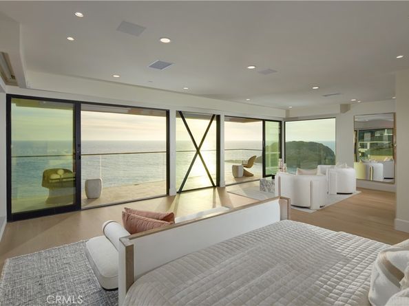 33 Bay Drive, Laguna Beach CA 92651