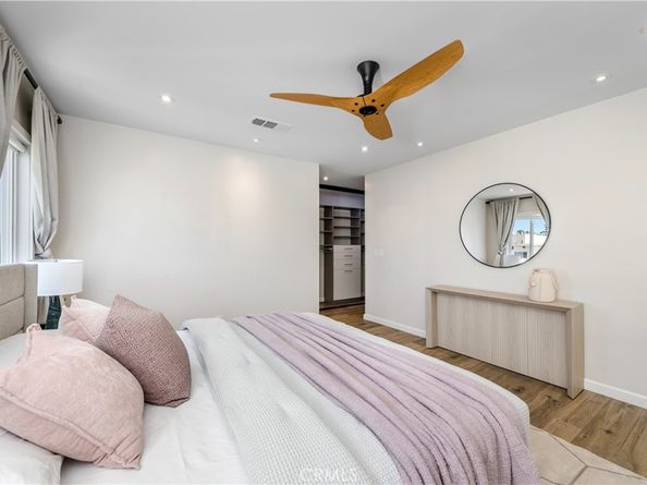 3901 E Livingston Drive 402, Long Beach CA 90803