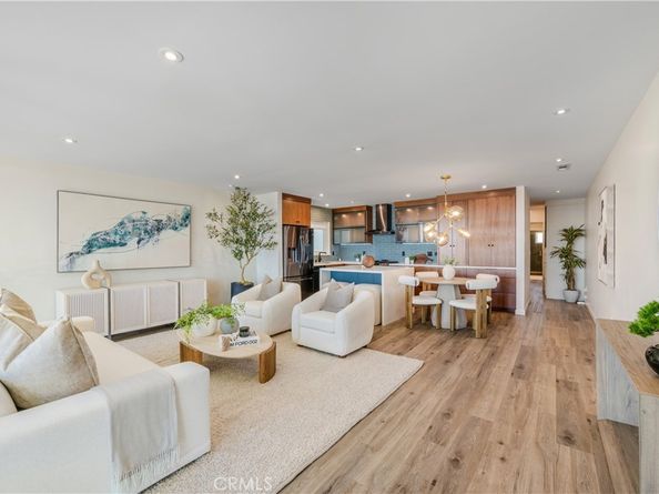3901 E Livingston Drive 402, Long Beach CA 90803