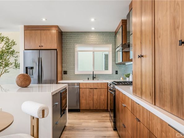 3901 E Livingston Drive 402, Long Beach CA 90803