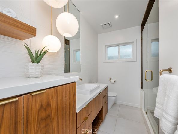 3901 E Livingston Drive 402, Long Beach CA 90803