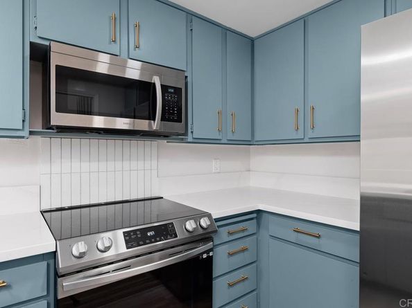 2352 Altisma Way 15, Carlsbad CA 92009