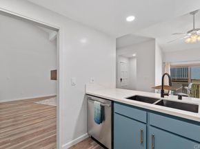 2352 Altisma Way 15, Carlsbad CA 92009