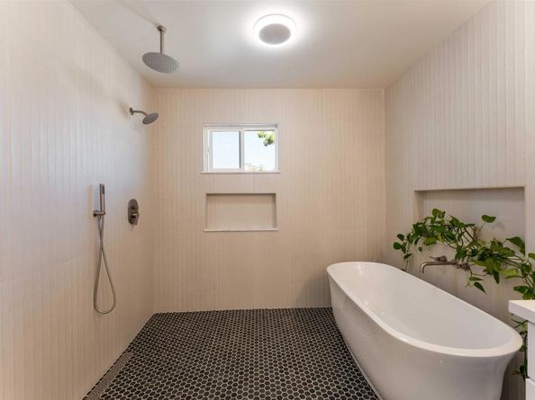 3781 Buena Creek Rd, Vista CA 92084