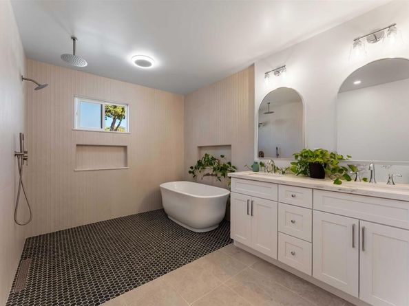 3781 Buena Creek Rd, Vista CA 92084