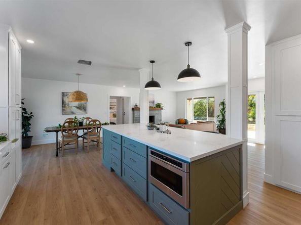 3781 Buena Creek Rd, Vista CA 92084