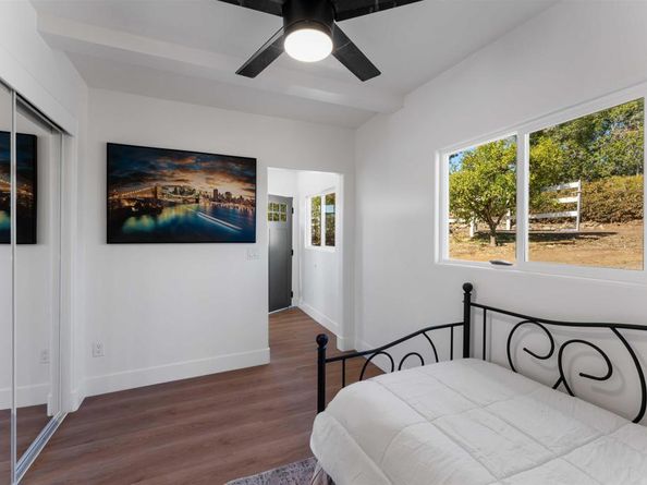 3781 Buena Creek Rd, Vista CA 92084