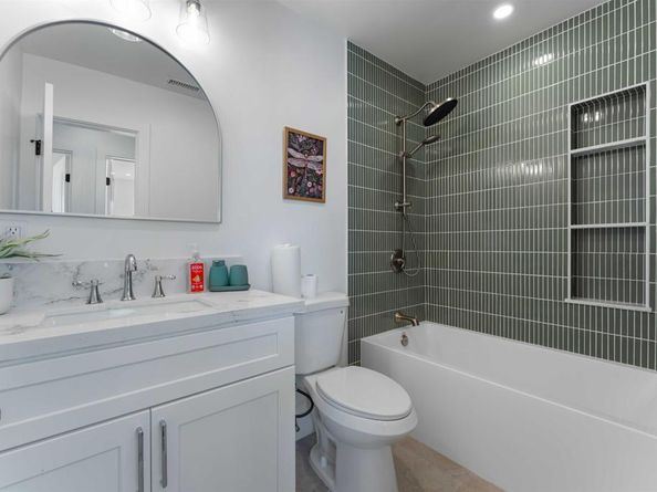 3781 Buena Creek Rd, Vista CA 92084
