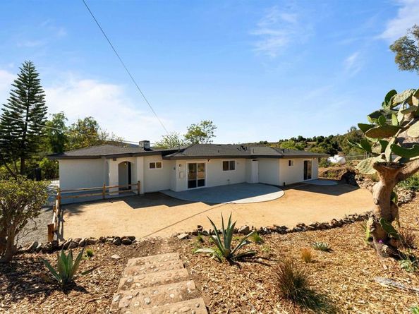 3781 Buena Creek Rd, Vista CA 92084
