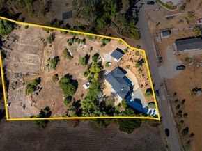 3781 Buena Creek Rd, Vista CA 92084