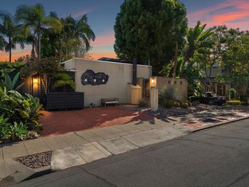 3129 Redwood Street