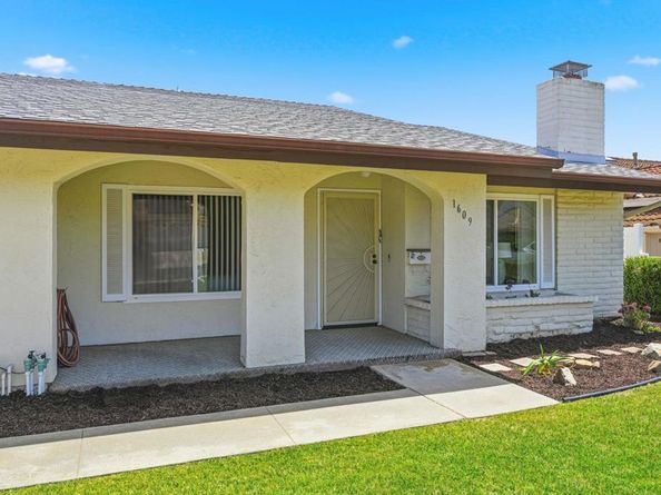 1609 David Drive, Escondido CA 92026