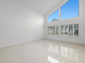 2222 Pier Avenue, Santa Monica CA 90405