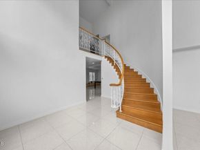 2222 Pier Avenue, Santa Monica CA 90405