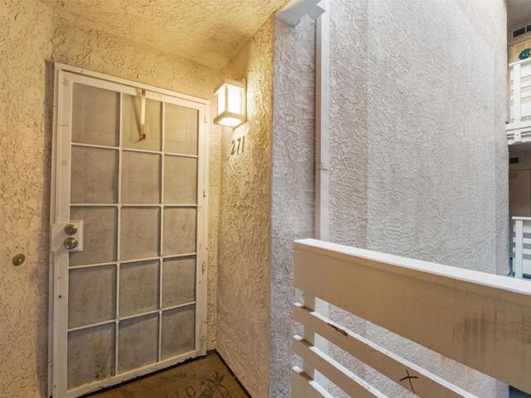 7228 Camino Degrazia 271, San Diego CA 92111