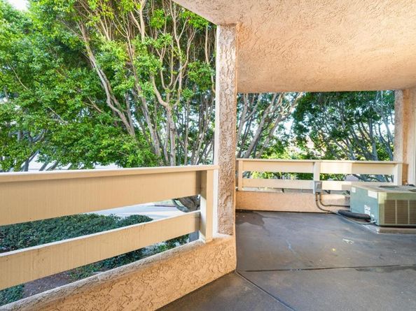 7228 Camino Degrazia 271, San Diego CA 92111