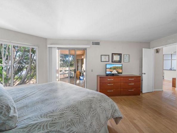 7228 Camino Degrazia 271, San Diego CA 92111