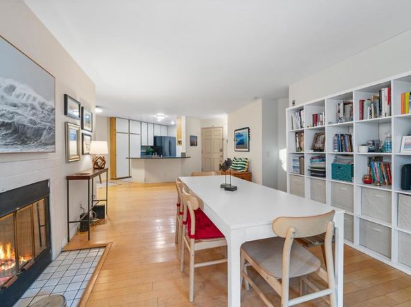 7228 Camino Degrazia 271, San Diego CA 92111