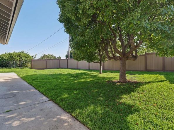 1895 Laurel Road, Oceanside CA 92054