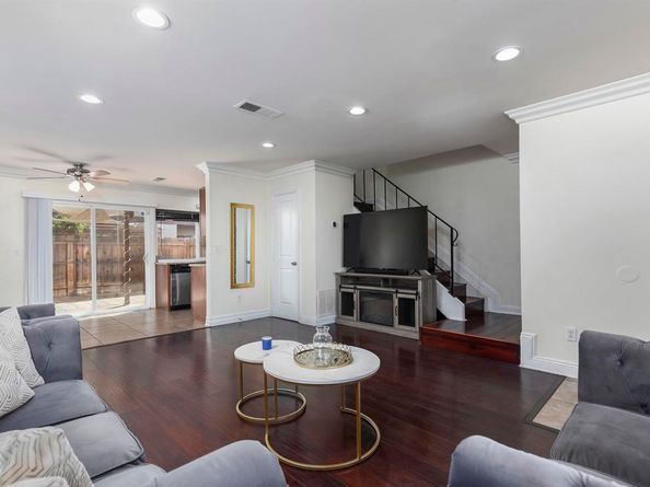 309 Sun Court, El Cajon CA 92021