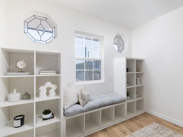 1674 Evergreen Street, Point Loma CA 92106