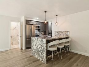 8262 Gilman Drive 1, La Jolla CA 92037