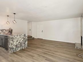 8262 Gilman Drive 1, La Jolla CA 92037