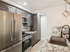 8262 Gilman Drive 1, La Jolla CA 92037