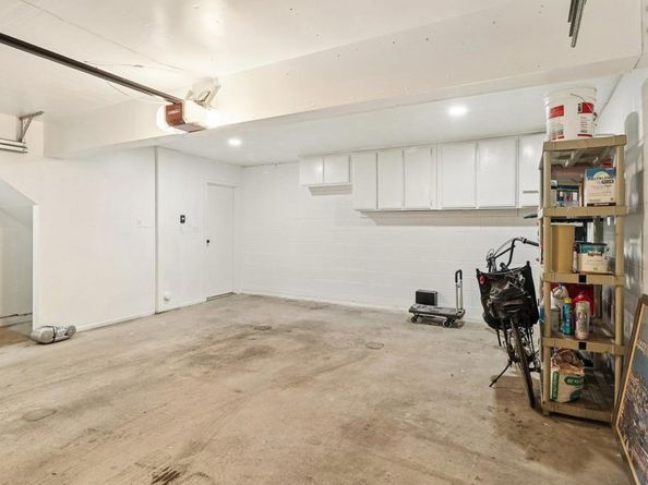 8262 Gilman Drive 1, La Jolla CA 92037