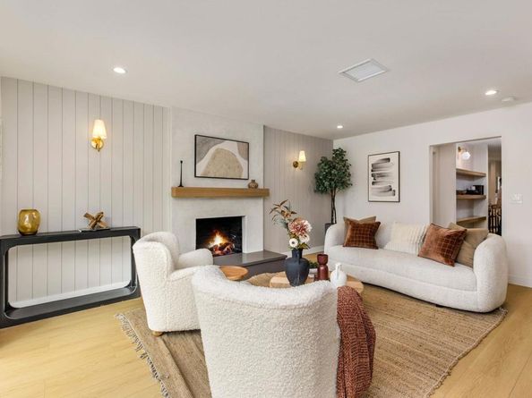 14362 Collins St, Sherman Oaks CA 91401