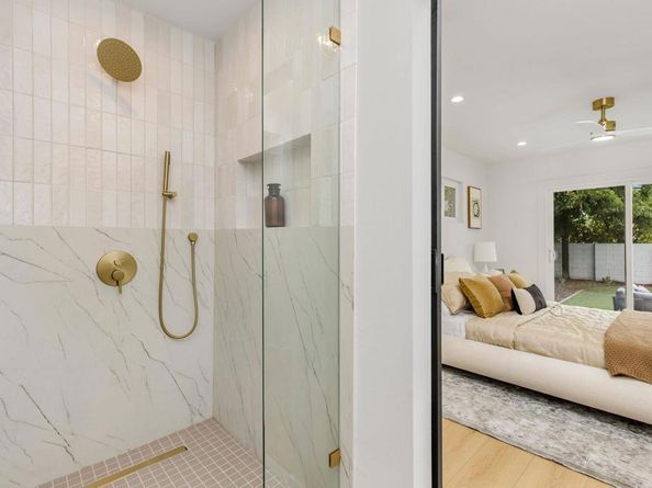 14362 Collins St, Sherman Oaks CA 91401