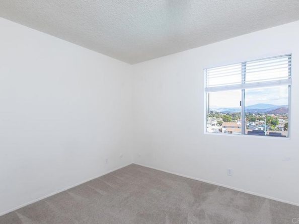 9867 Via Francis, Santee CA 92071