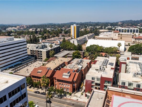 139 S Los Robles Avenue 205, Pasadena CA 91101